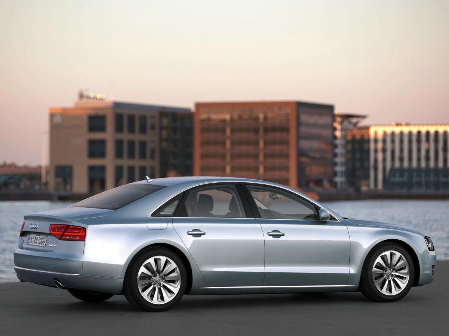  Audi A8 Hybrid (D4) 2011 года  (WW) (фото 65 из 67)